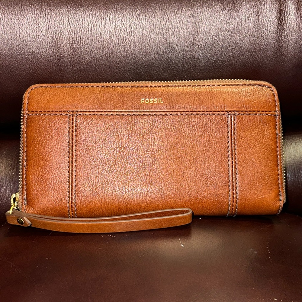 Fossil Leather Logan Zip Around Clutch